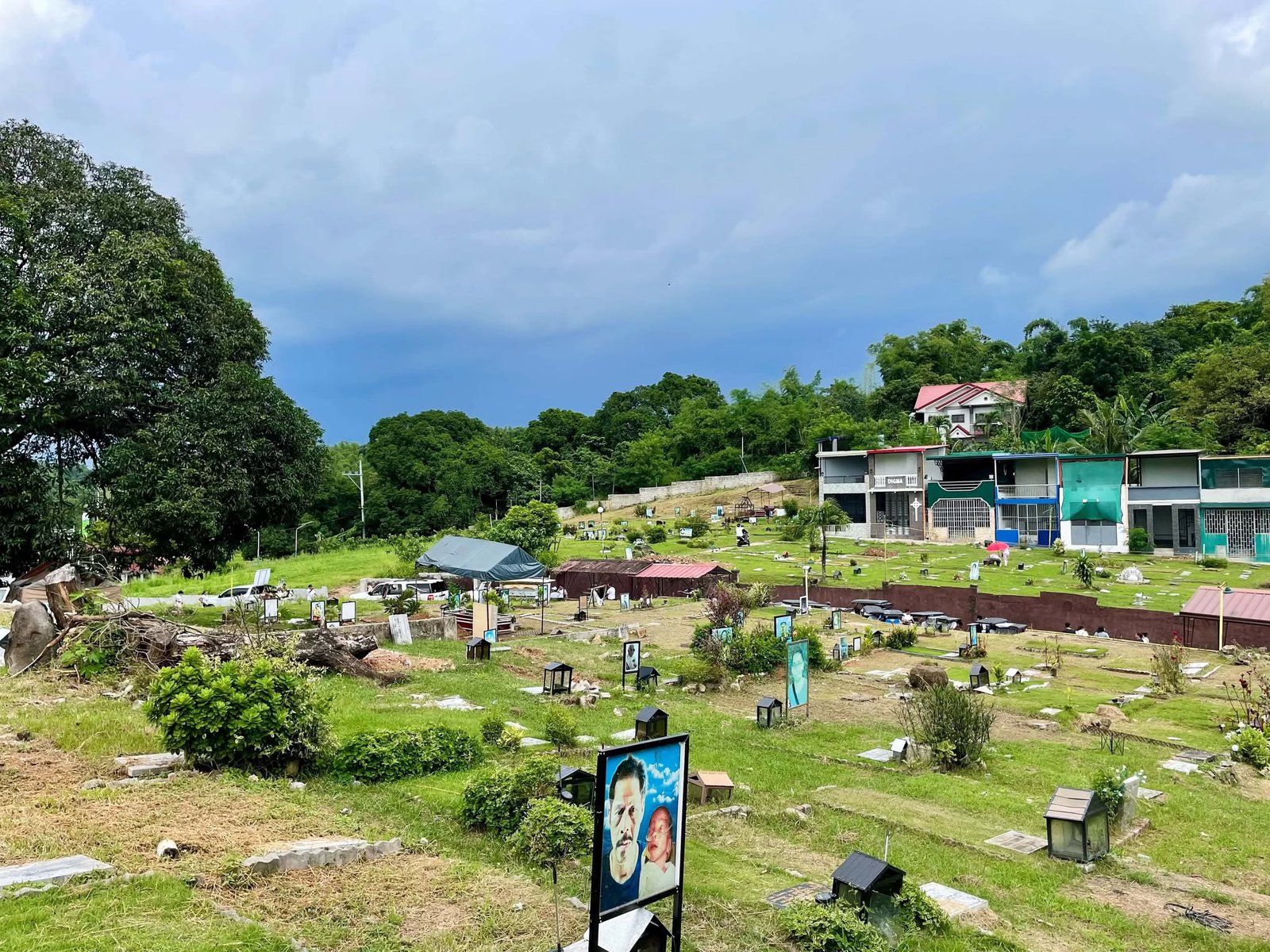 Krus Na Bato Memorial Park grounds