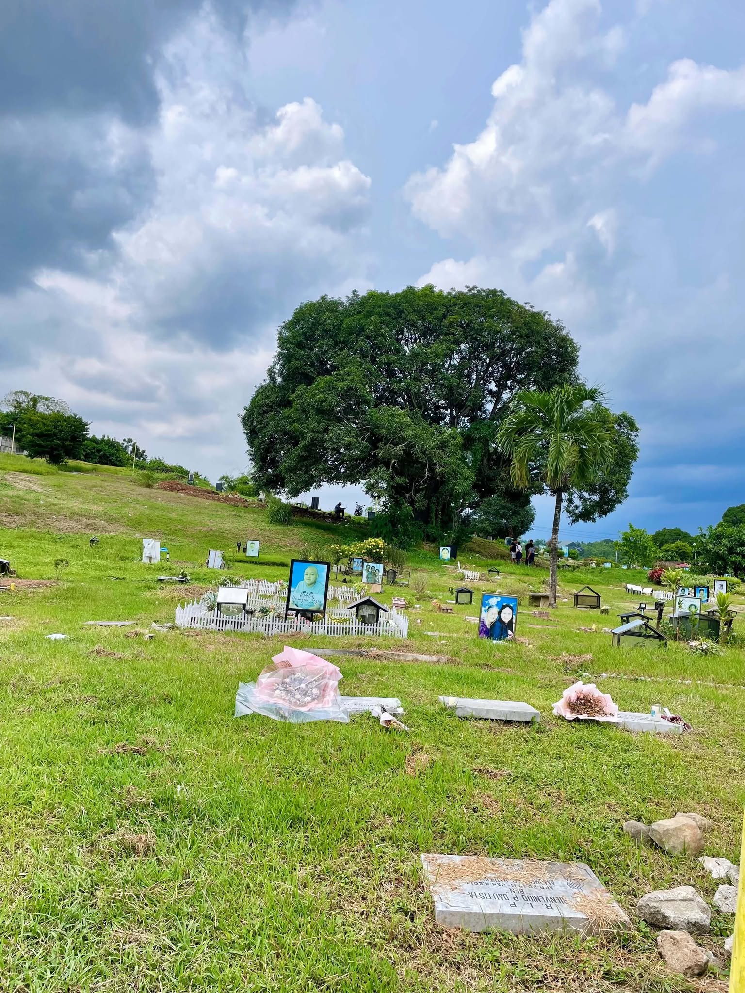 Krus Na Bato Memorial Park grounds